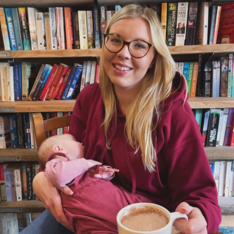 Meet MilkyMoon – Why Sarah Started MilkyMoon & Why Breastfeeding in Public Matters