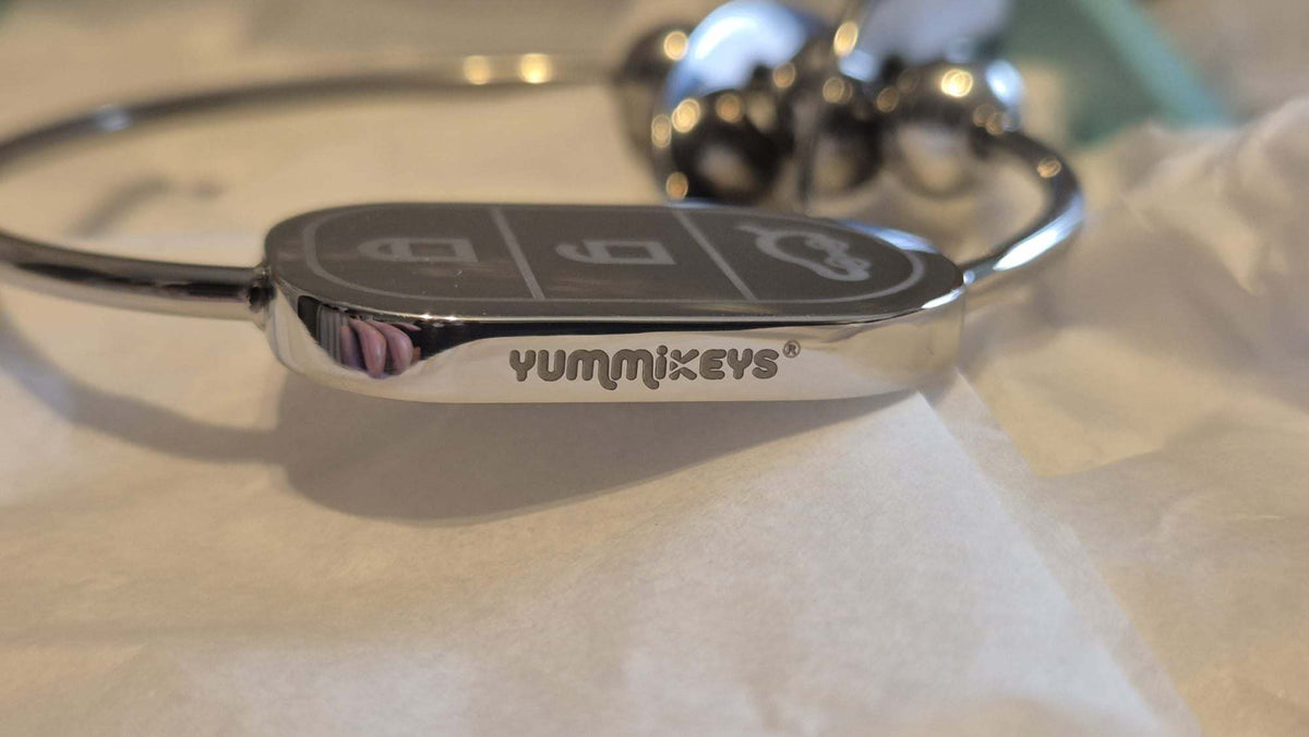*PRE-ORDER NOW*                     Engraved Yummikeys Car Keys