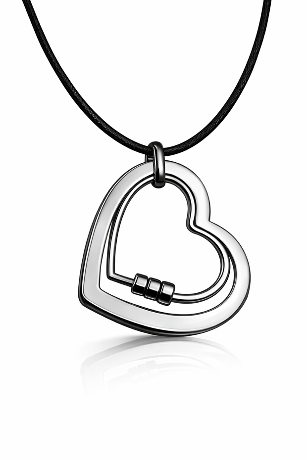 Stainless steel heart feeding necklace for breastfeeding and nursing, smooth finish, safe for baby exploration and calm feeds.