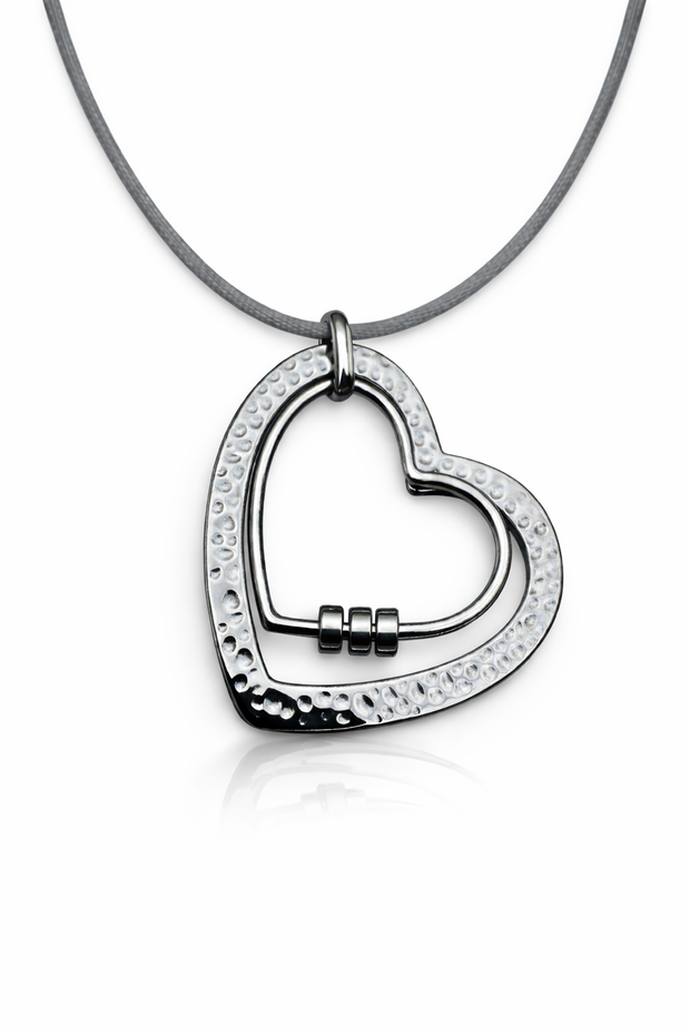 Heart-shaped stainless steel feeding necklace for breastfeeding and nursing with textured finish