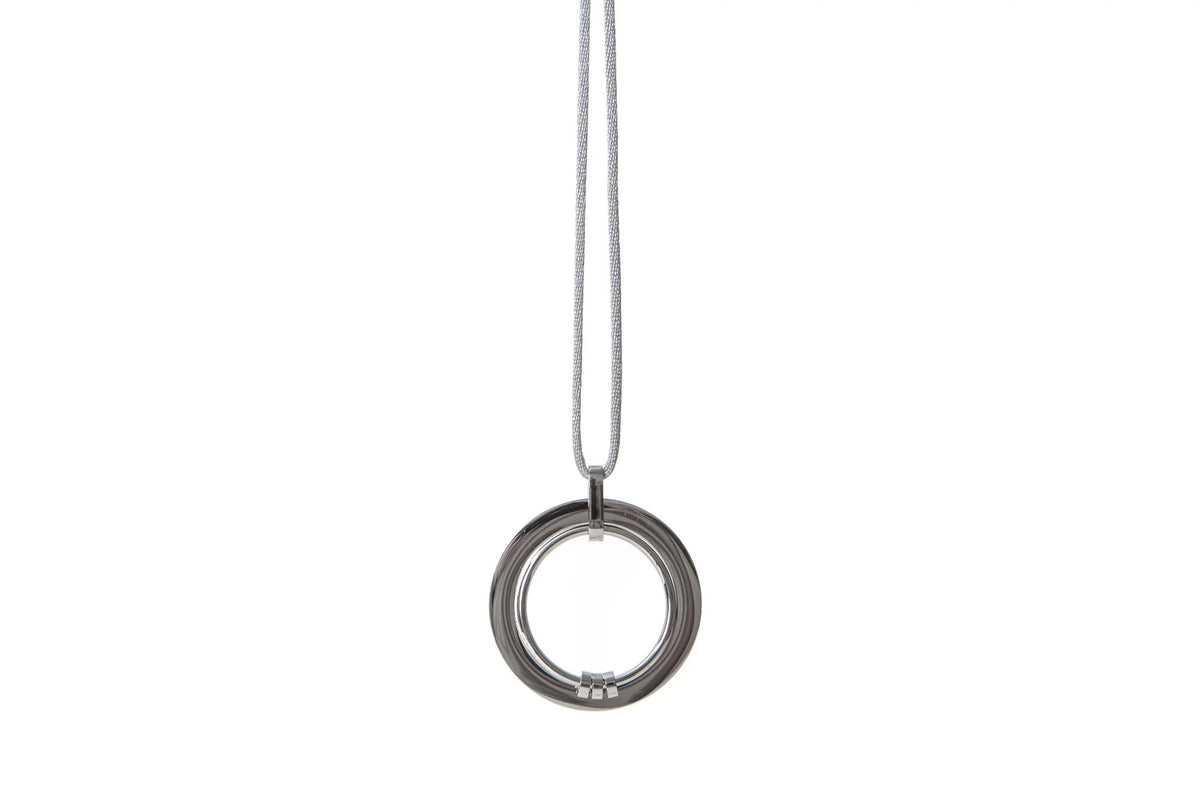 Yummikeys Stylish Feeding Teething Necklace with silver cord