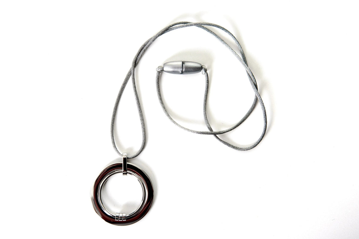 feeding and fidget necklace with silver cord